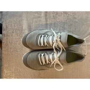 yka Sky Walk Swift Women's Walking Sneakers Gray Size 12 Lightweight Athletic